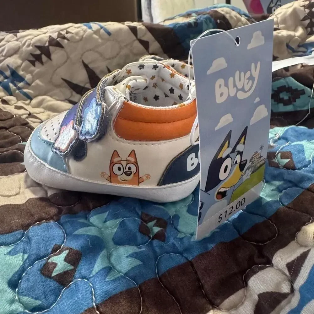 Bluey baby shoes with bluey 0-3M